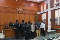1759232225220-sidang-kasus-makar-nfrpb-di-pengadilan-negeri-makassar-andi-sitti-nurfaisahdetiksulsel-1759224542702_169