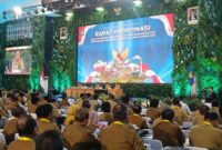 1761564866855-mendagri-tito-karnavian-dalam-pembukaan-rapat-koordinasi-rakor-dengan-pejabat-daerah-se-indonesia-di-kampus-institut-pemerinta-1761547748075_169