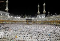 1761651385030-masjidil-haram-jadi-lautan-doa-dan-air-mata-jemaah-1749010693456_169