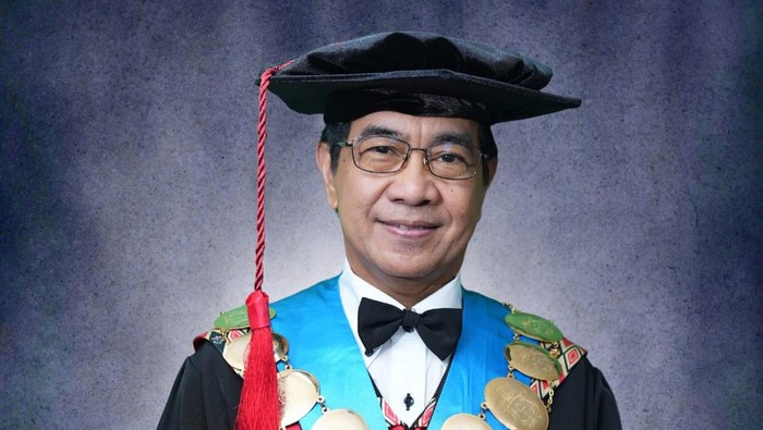 1761737714890-rektor-unhas-prof-dr-ir-jamaluddin-jompa-msc-1761728641275_169