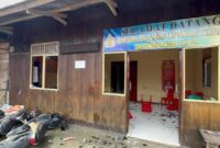 1761737750206-kantor-spkt-polres-mamberamo-raya-rusak-diserang-massa-membawa-senjata-tajam-1761720732768_169