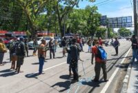 1761802496383-mahasiswa-papua-menuntut-empat-terdakwa-kasus-makar-papua-dibebaskan-andi-sitti-nurfaisahdetiksulsel-1761794175618_169