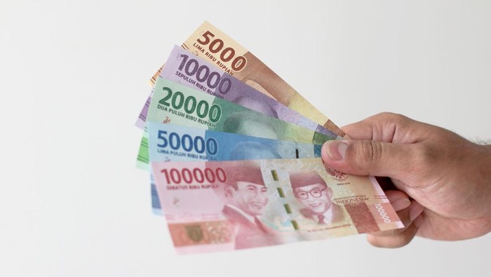 1762169724603-uang-kertas-rupiah-1762149219983_169