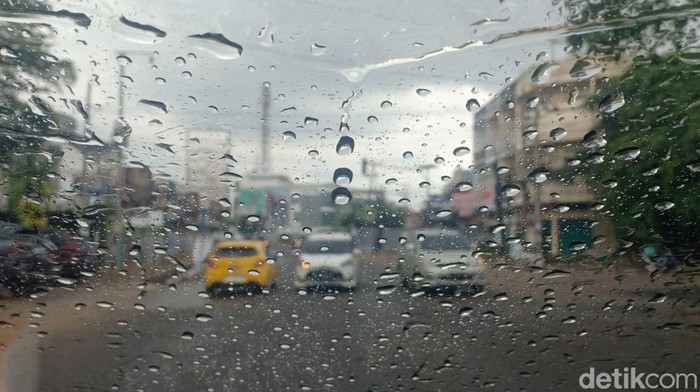 1762234451300-ilustrasi-curah-hujan_169