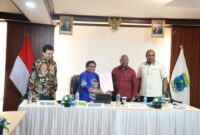 1762429470794-wakil-menteri-dalam-negeri-wamendagri-ribka-haluk-saat-memimpin-rapat-koordinasi-rakor-evaluasi-penyelenggaraan-pemerintahan-d-1762411447472