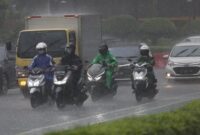 1765019131507-ilustrasi-hujan_169