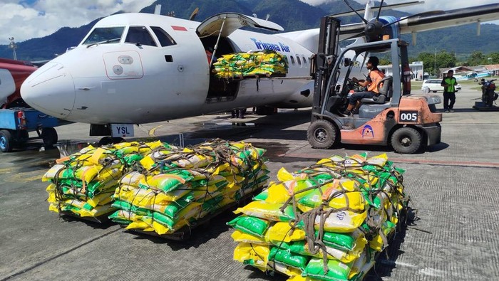 1765343143760-penyaluran-beras-sphp-1765332751188_169