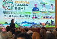 1765472716926-festival-taman-bumi-geopark-menjadi-ajang-konsolidasi-bagi-periset-dan-pengelola-geopark-dari-berbagai-daerah-di-indonesia-1765461933848_169