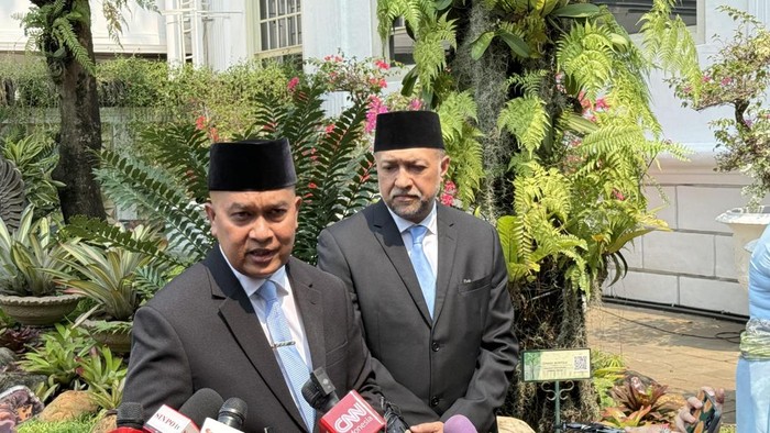 1765904735258-ketua-komite-eksekutif-percepatan-pembangunan-otonomi-khusus-papua-velix-vernando-wanggai-evadetikcom-1759928327118_169