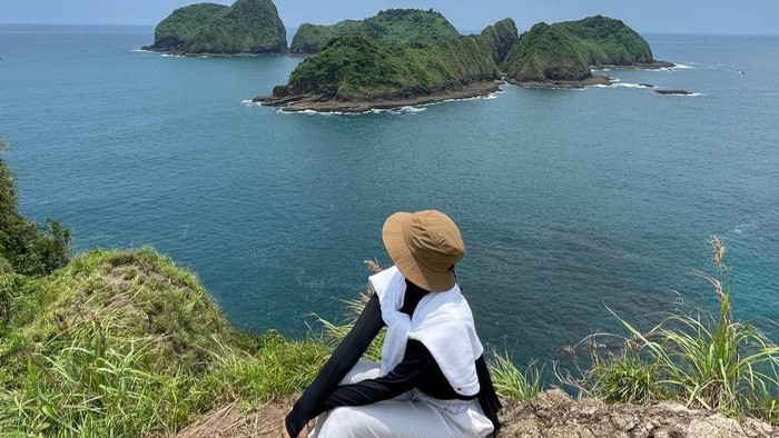 1767006344666-berwisata-di-pulau-bedil-banyuwangi-1747901356039_169