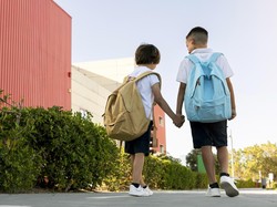 1767265704386-ilustrasi-sekolah-ilustrasi-libur-sekolah-ilustrasi-berangkat-sekolah-ilustrasi-siswa-ilustrasi-murid-freepik-1765247249182_43