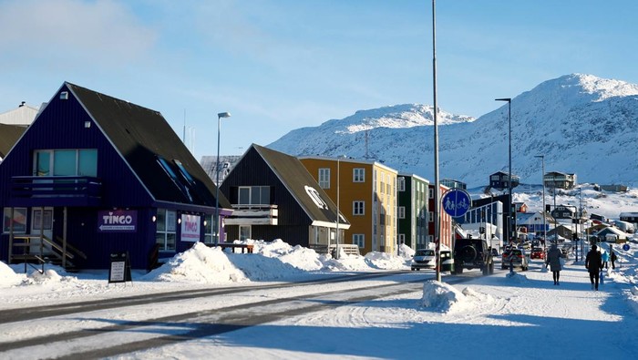 1767719113384-greenland-hamparan-salju-yang-disebut-daratan-hijau_169