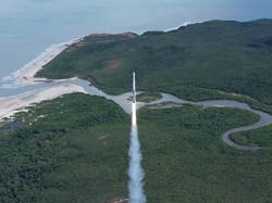 1768129521735-peluncuran-roket-hanbit-tlv-milik-innospace-dari-alcantara-space-center-di-brasil-1753703145331_43