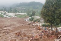 1769425549337-evakuasi-korban-longsor-di-cisarua-kabupaten-bandung-barat-1769245016588_169