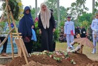 1769447155695-proses-pemakaman-praka-m-kori-di-lampung-timur-1769441270246_169